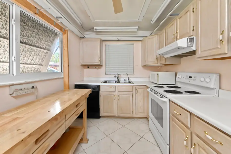 142 Mockingbird Lane, Delray Beach, FL 33445 - #3
