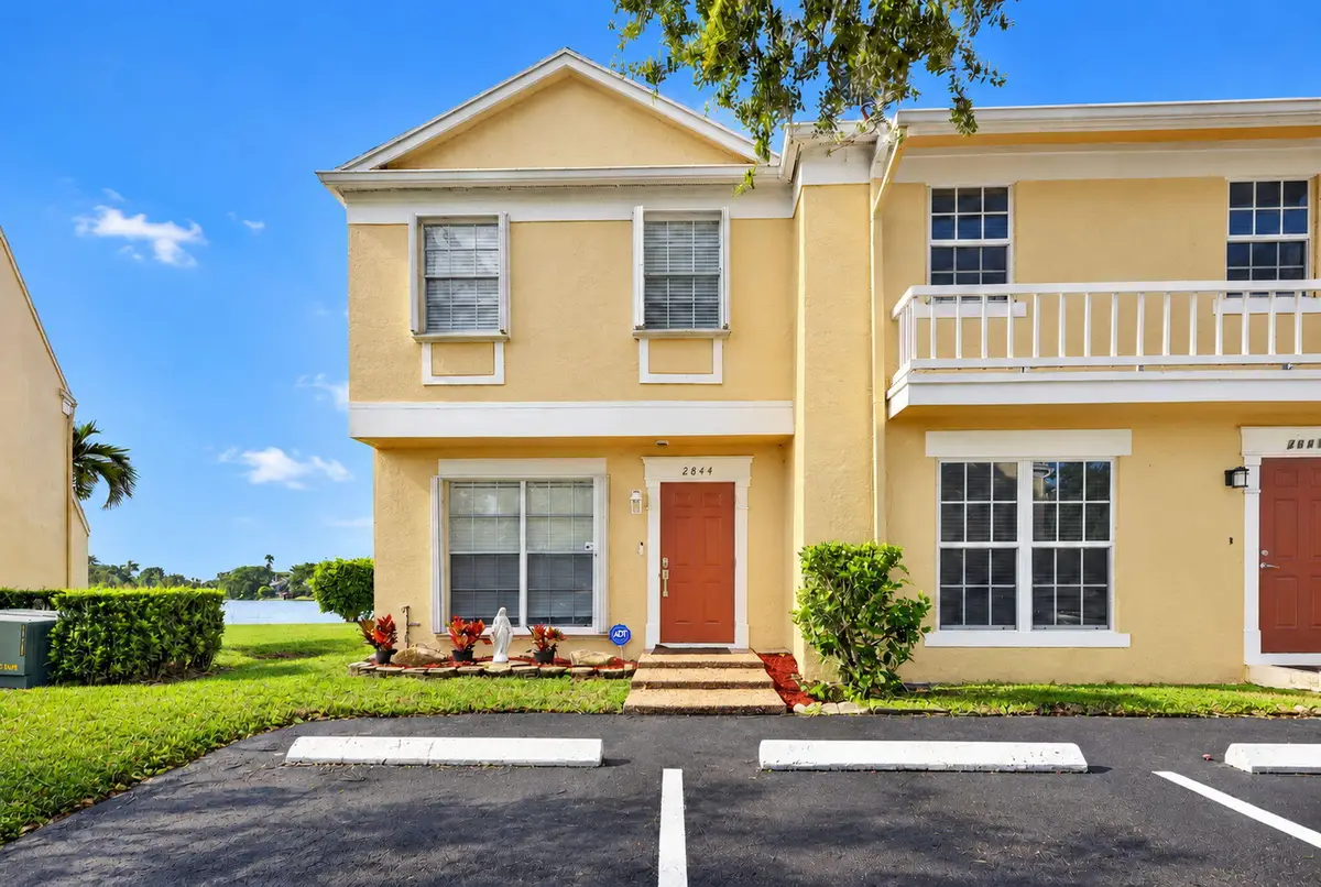 2844 S Edgehill Lane #2844, Hollywood, FL 33026 - #1