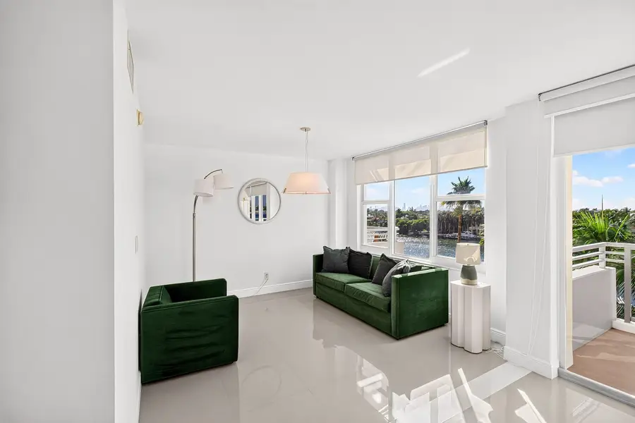 5600 Collins Avenue #6M, Miami Beach, FL 33140 - #3