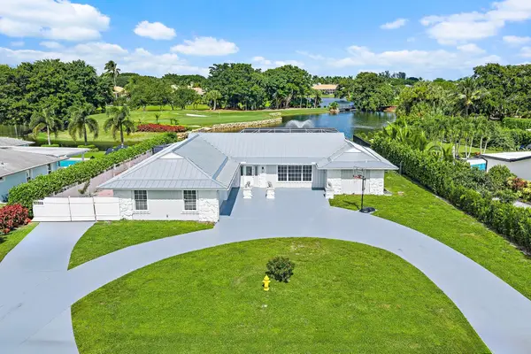 4837 Holly Drive, Palm Beach Gardens, FL 33418