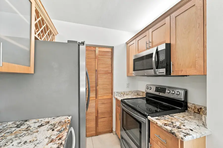 2907 NE 8th Terrace #201, Oakland Park, FL 33334 - #3