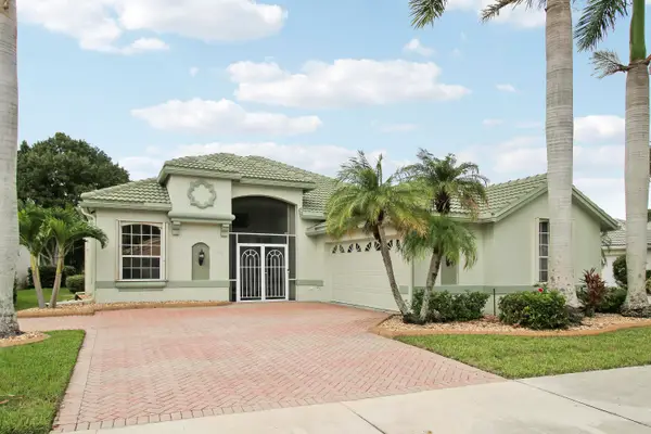636 SW Lake Charles Circle, Port St Lucie, FL 34986