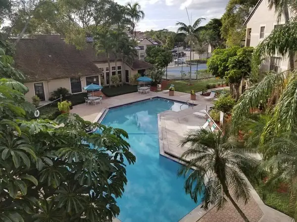 4341 W Mcnab Road #19, Pompano Beach, FL 33069