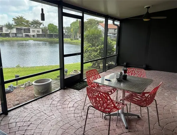 9727 N New River Canal Road #631, Plantation, FL 33324