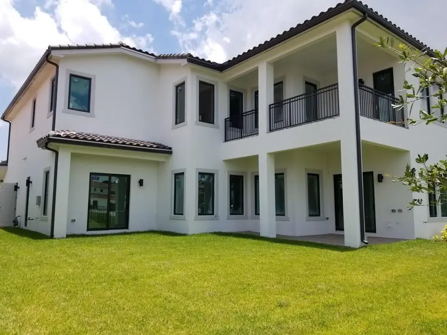 5704 Ashwood Circle, Fort Lauderdale, FL 33312 - #2