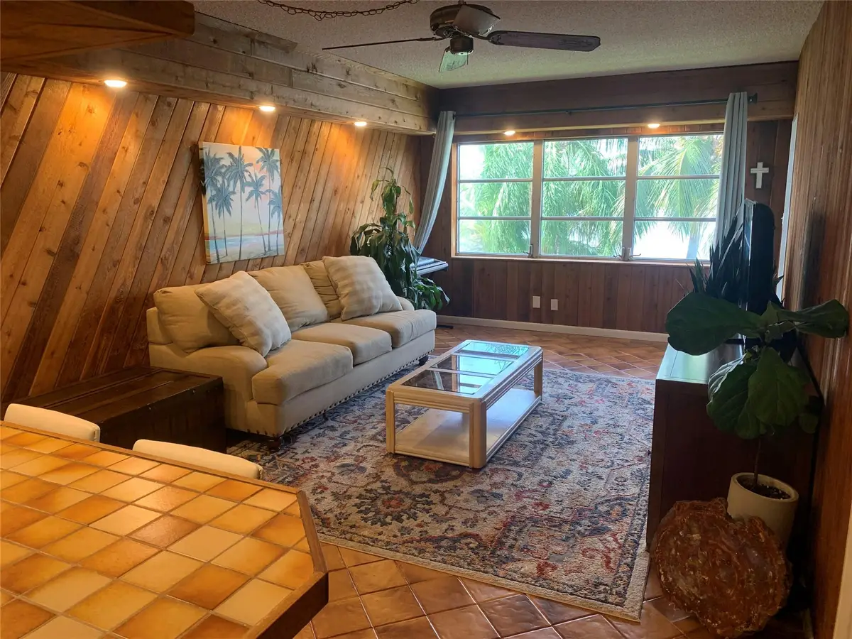 4311 Crystal Lake Dr #314, Deerfield Beach, FL 33064 - Image #1