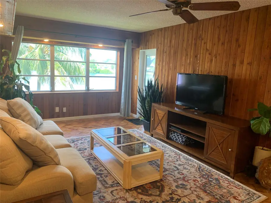 4311 Crystal Lake Dr #314, Deerfield Beach, FL 33064 - Image #2