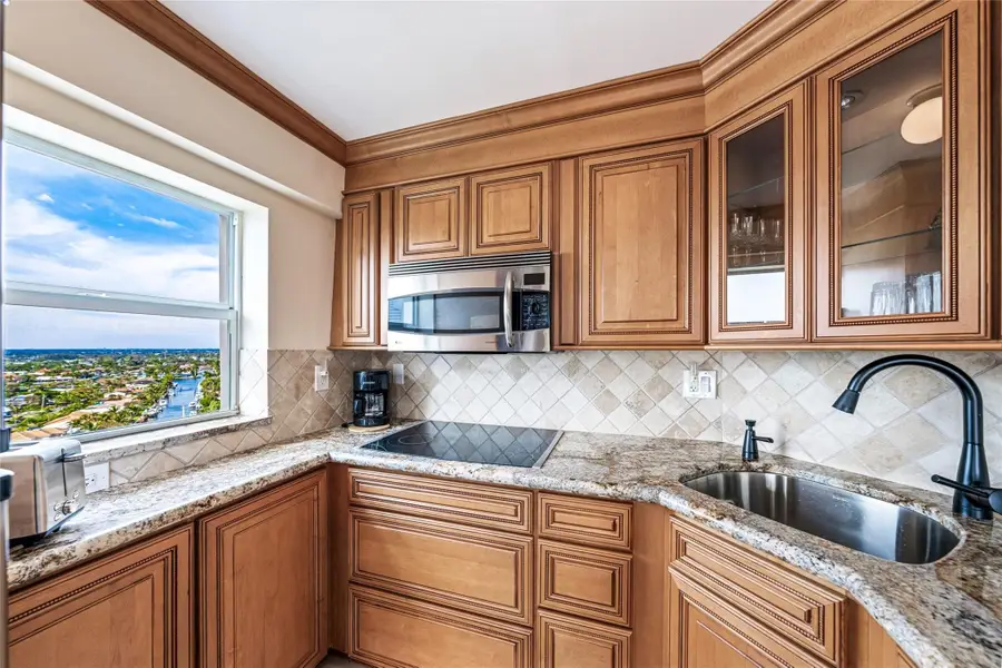 4050 N Ocean Dr #1601, Lauderdale By The Sea, FL 33308 - Image #2