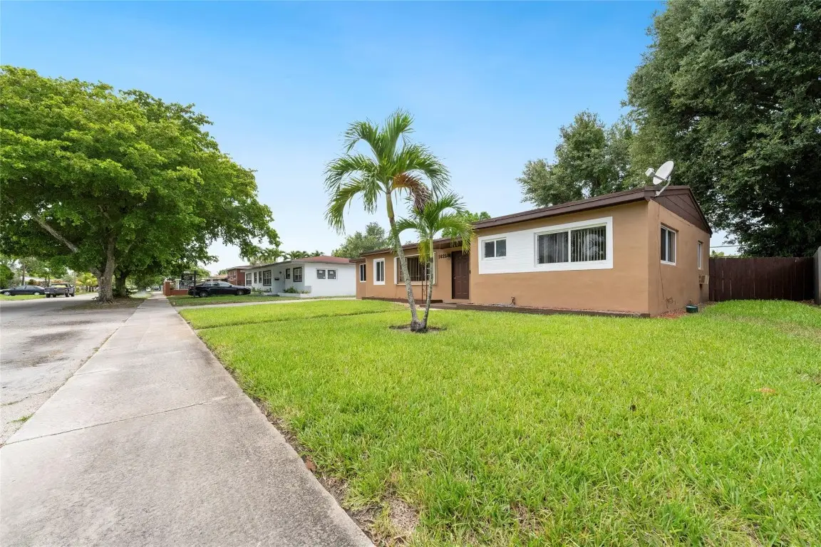 1821 NW 186th Street, Miami Gardens, FL 33056 - Image #1