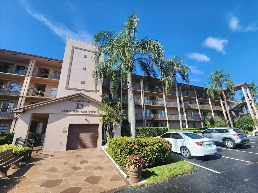 1650 SW 124th Terrace #209D, Pembroke Pines, FL 33027 - Image #3