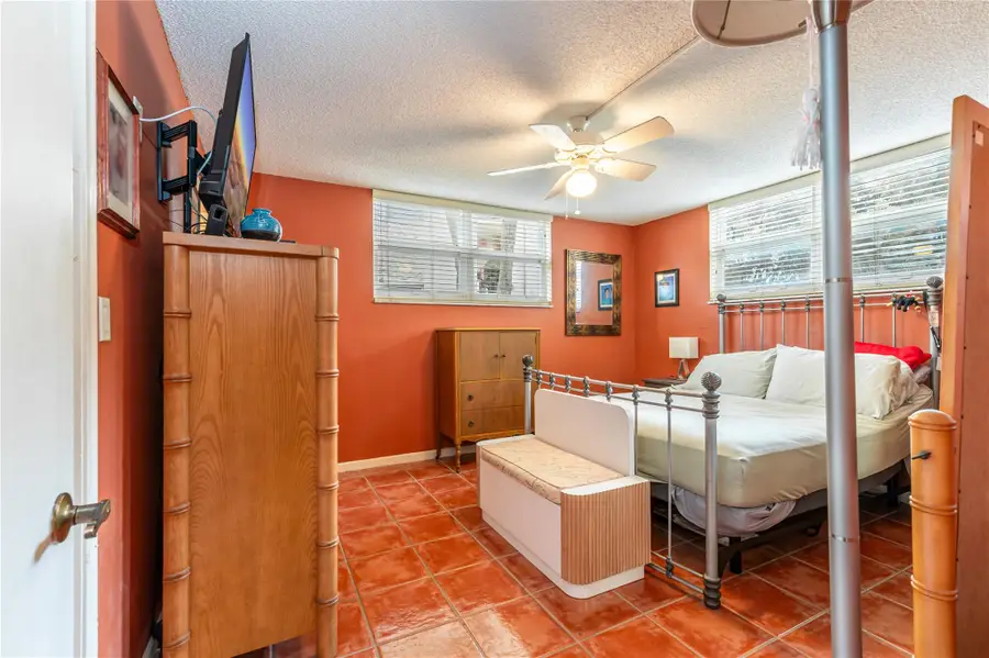 820 S Hollybrook Dr #101, Pembroke Pines, FL 33025 - Image #2