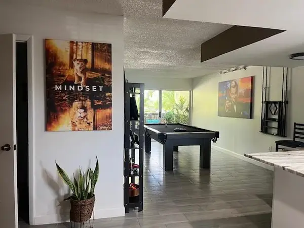 20 NW 87th Ave #205, Miami, FL 33172