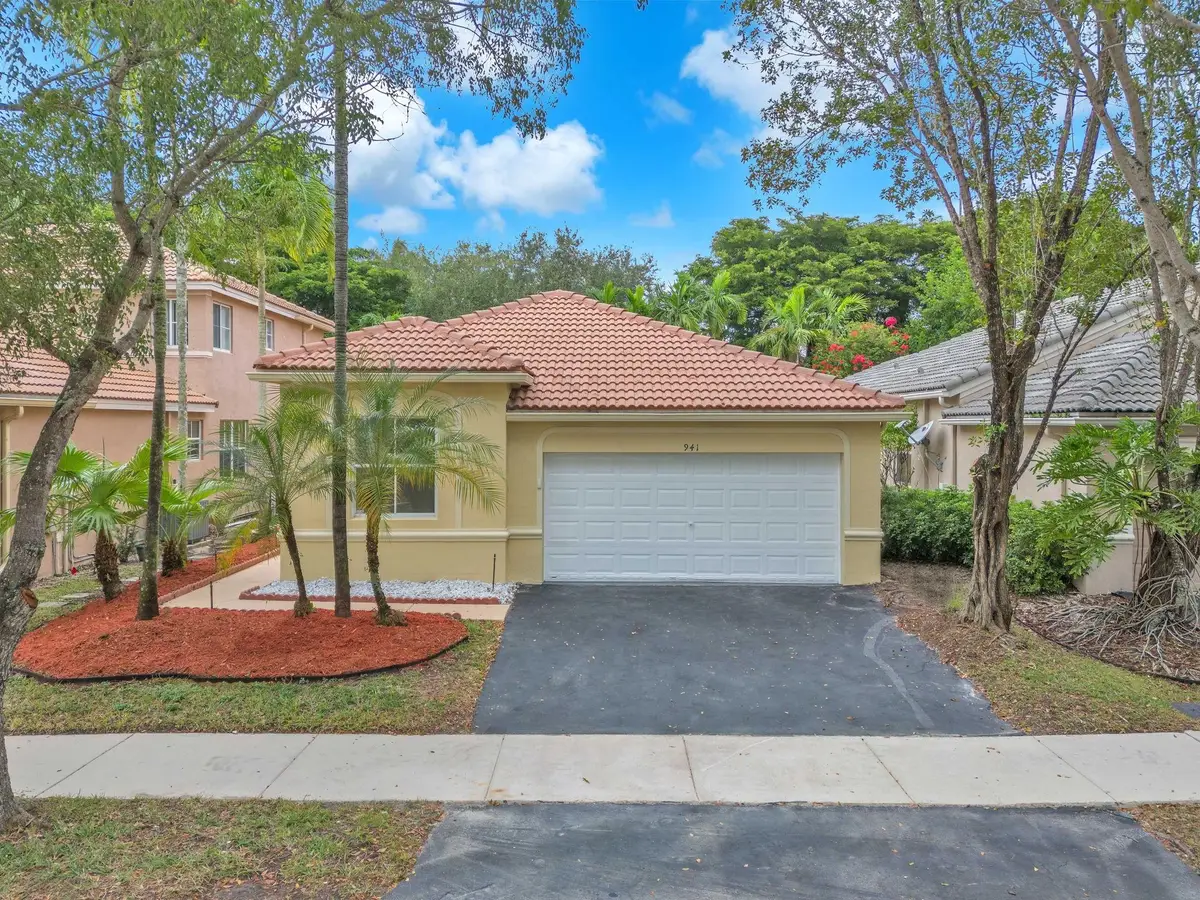 941 Bluewood Ter, Weston, FL 33327 - Image #1