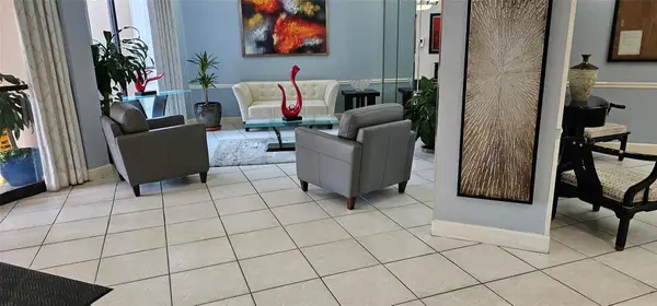 1000 Saint Charles Pl #220, Pembroke Pines, FL 33026