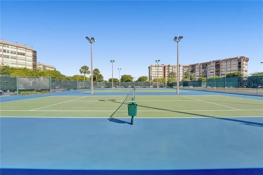 1000 Saint Charles Place #220, Pembroke Pines, FL 33026 - Image #2