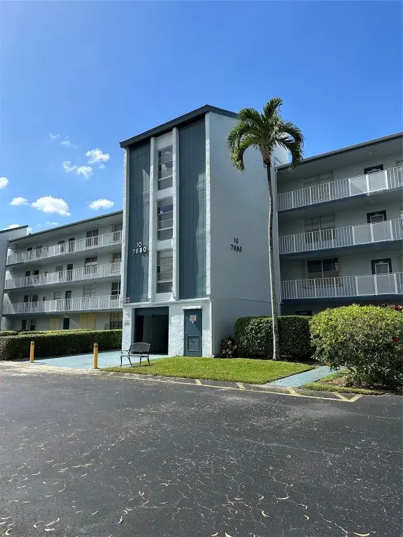 7680 NW 18th Street #406, Margate, FL 33063 - Image #2