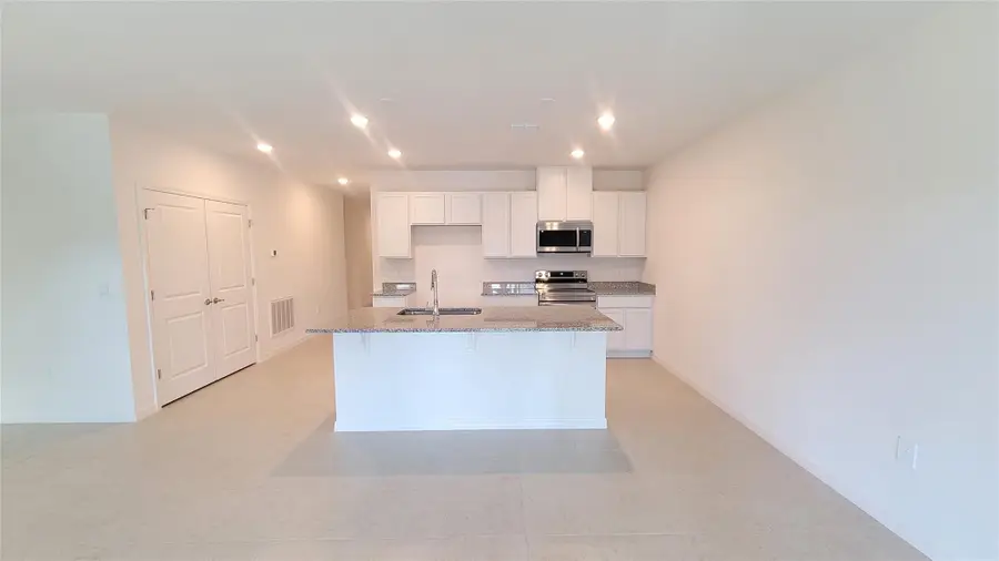 582 SE Essex Dr, Port Saint Lucie, FL 34984 - Image #3