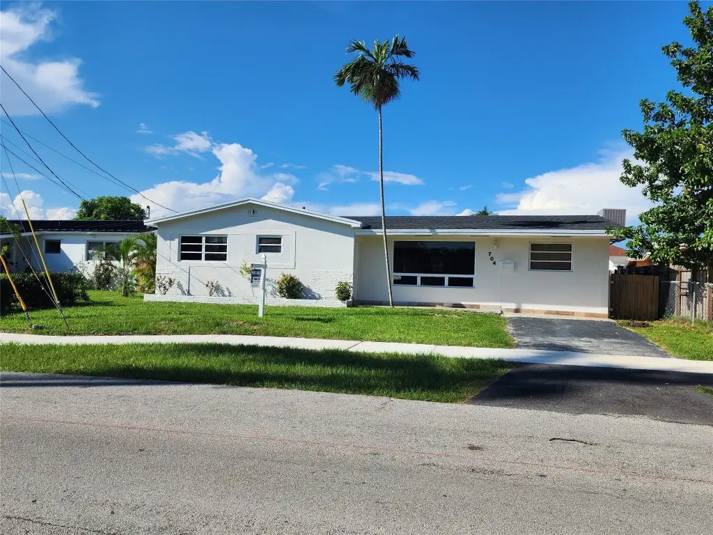 704 SW 4th Street, Hallandale Beach, FL 33009 - #1