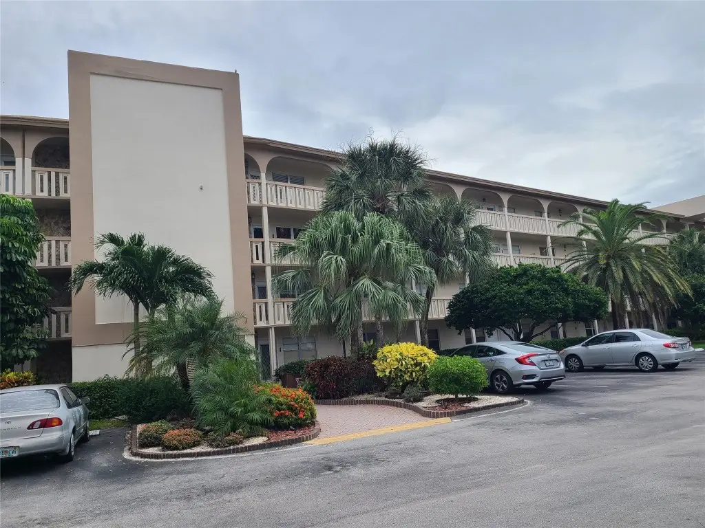 3204 Portofino Point #L2, Coconut Creek, FL 33066 - Image #1