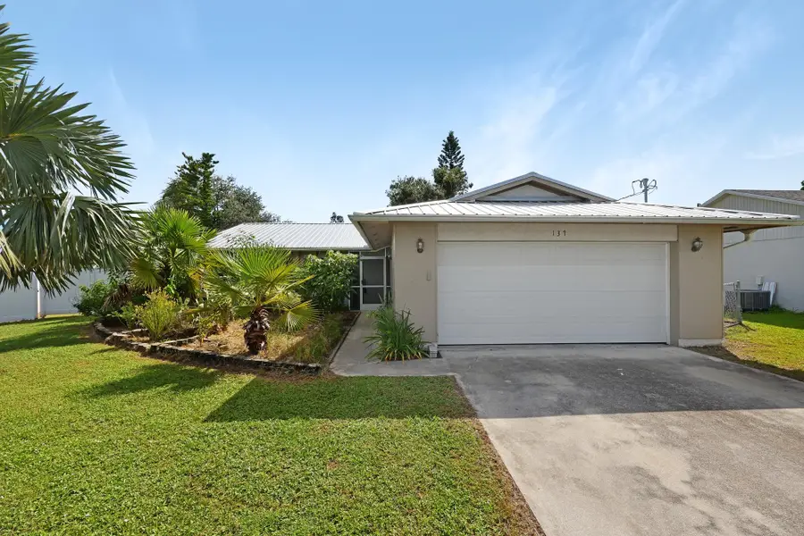137 SE Santa Barbara Pl, Cape Coral, FL 33990 - Image #2
