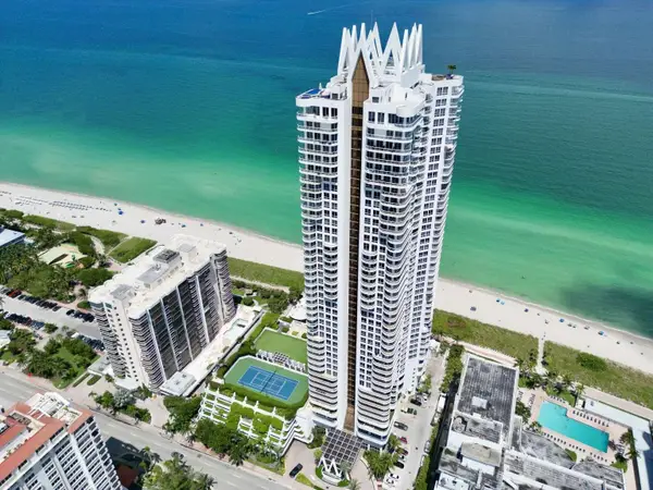 6365 Collins Avenue #2406, Miami Beach, FL 33141