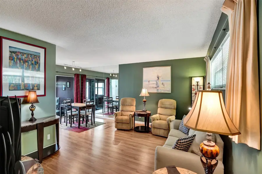 32 Colonial Club Dr #202, Boynton Beach, FL 33435 - Image #2