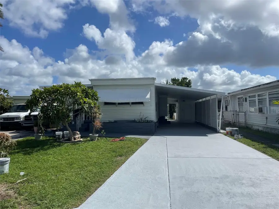 8700 SW 21st St, Davie, FL 33324 - Image #2
