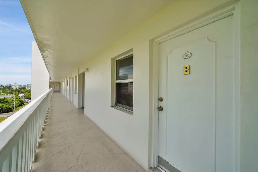 2555 NE 11th St #806, Fort Lauderdale, FL 33304 - Image #2