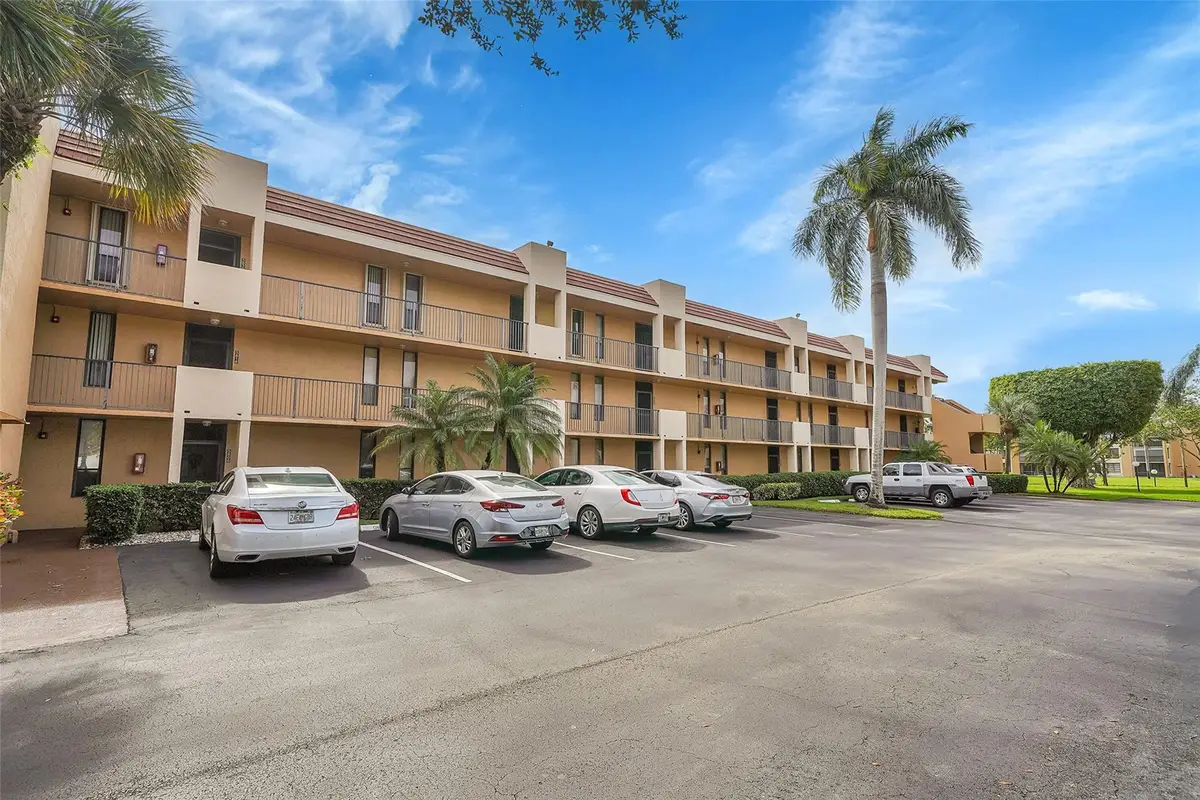 5801 Coral Lake Dr #101, Margate, FL 33063 - Image #1
