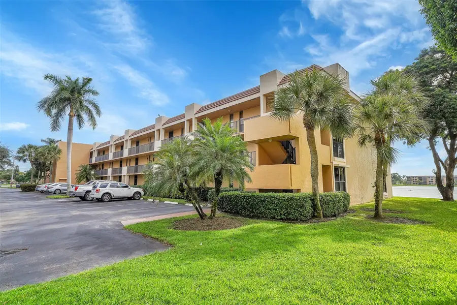 5801 Coral Lake Dr #101, Margate, FL 33063 - Image #2