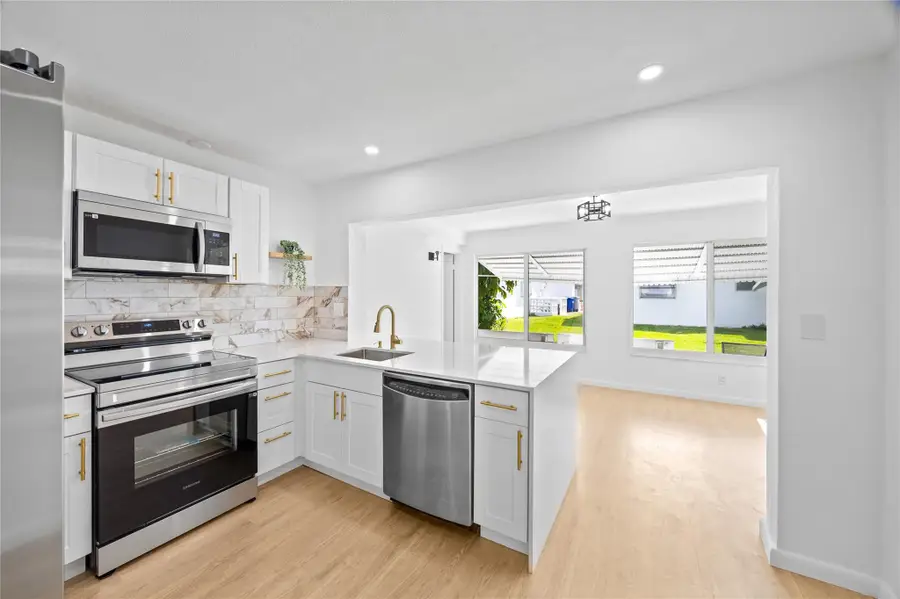 2920 NW 2nd Ave, Pompano Beach, FL 33064 - Image #2