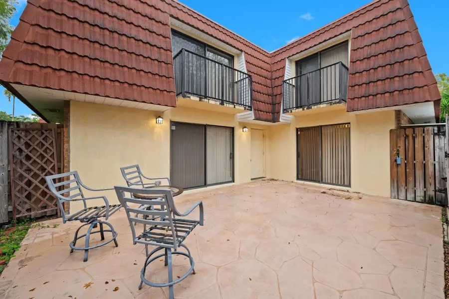 703 NW 98th Cir #703, Plantation, FL 33324 - Image #3