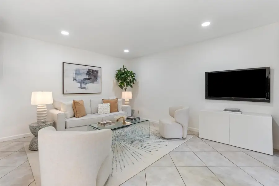 722 NW 132nd Terrace #722, Plantation, FL 33325 - Image #2