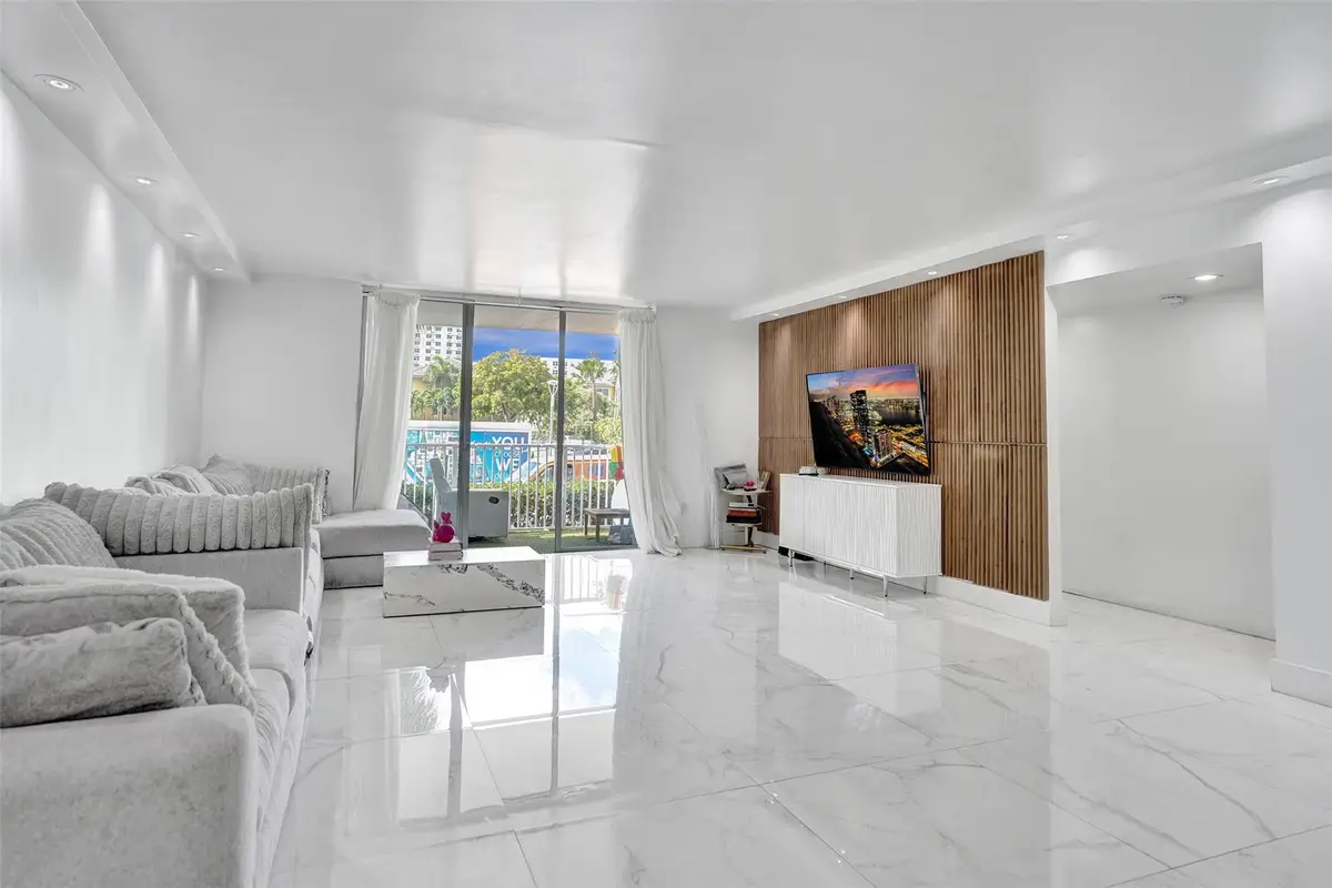 2801 NE 183rd St #101W, Aventura, FL 33160 - Image #1