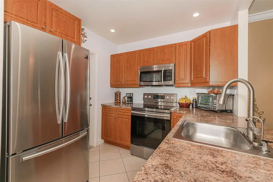 3431 NW 50th Ave #201, Lauderdale Lakes, FL 33319 - Image #2