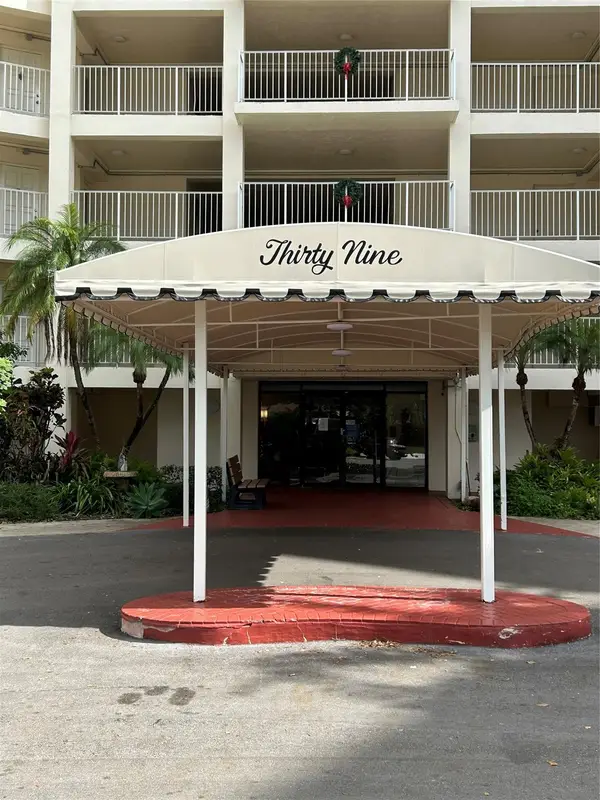 2940 N Course Dr #507, Pompano Beach, FL 33069