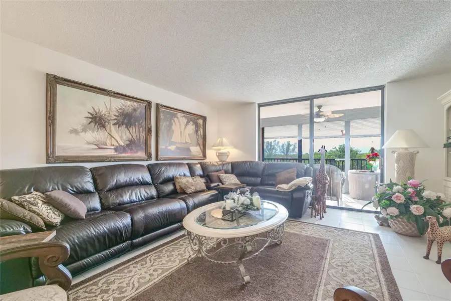 3591 Environ Blvd #401-A, Fort Lauderdale, FL 33319 - Image #2