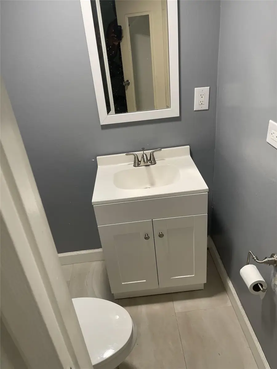 Address Withheld By Seller, Hollywood, FL 33025 - Image #2