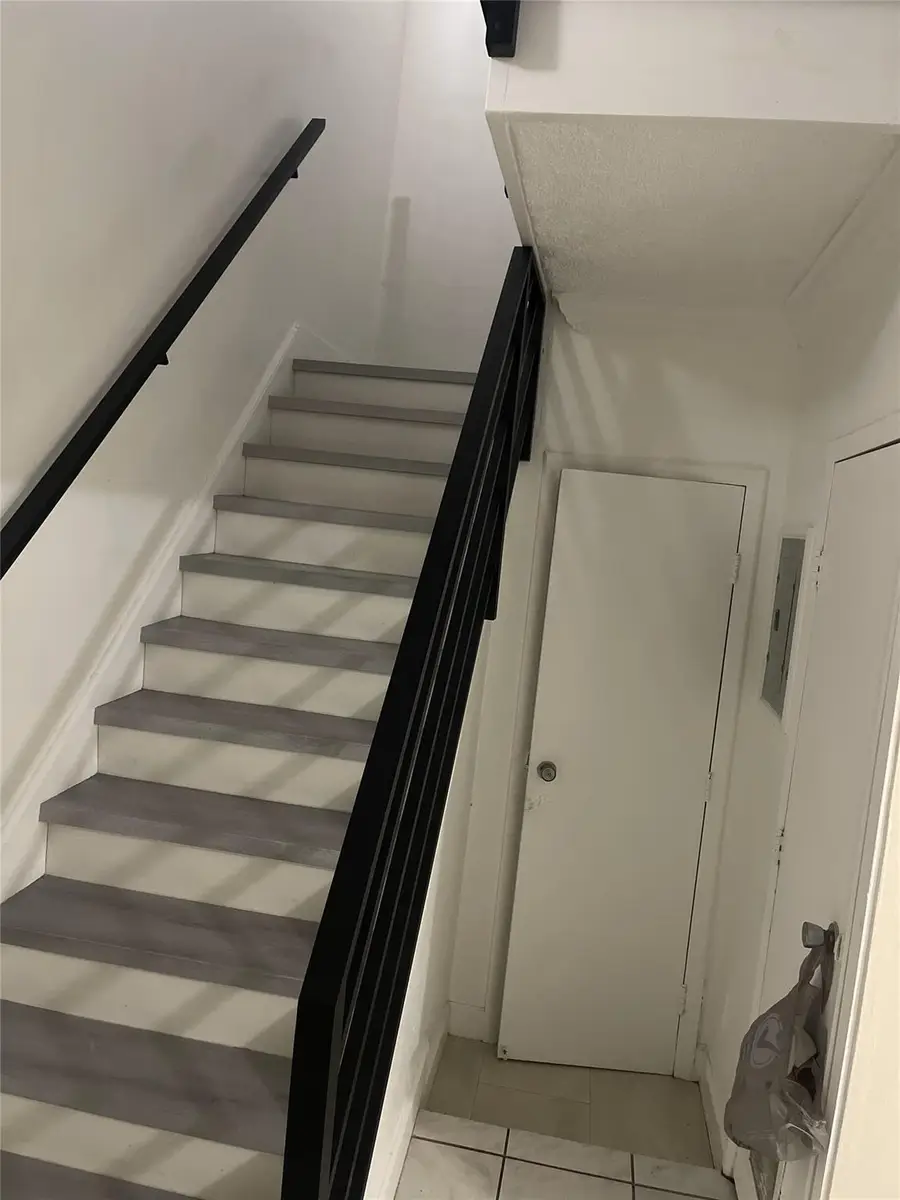 Address Withheld By Seller, Hollywood, FL 33025 - Image #3