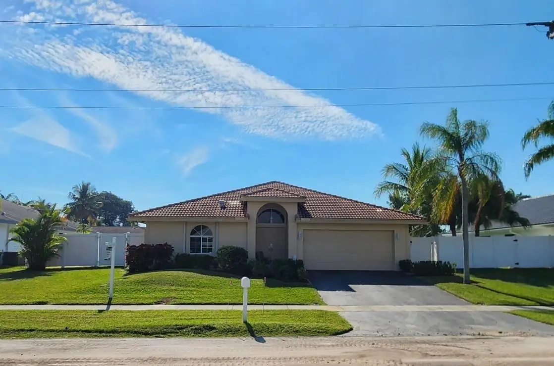 426 SE 3rd Pl, Dania Beach, FL 33004 - Image #1