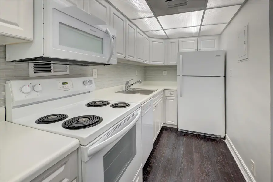 1000 West Avenue #1405, Miami Beach, FL 33139 - #3