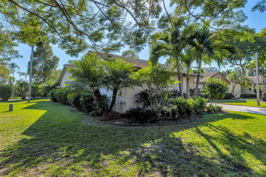 2260 Seagrape Cir, Coconut Creek, FL 33066 - Image #3