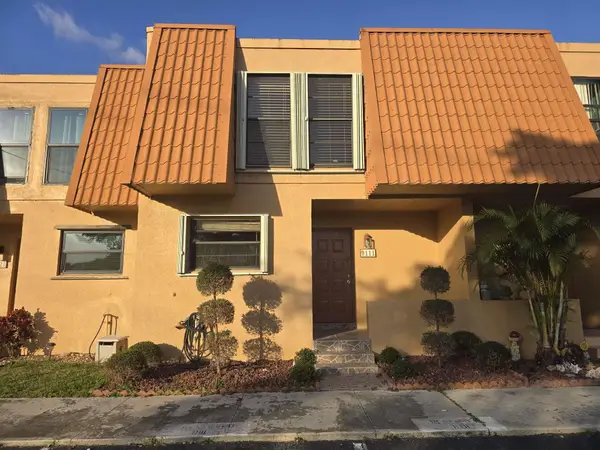 9111 Orchid Tree Ln #135, Pembroke Pines, FL 33024