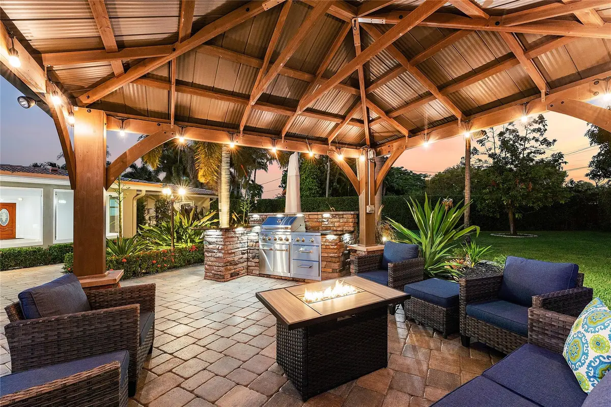 112 SW 24th Ave, Boynton Beach, FL 33435 - Image #1