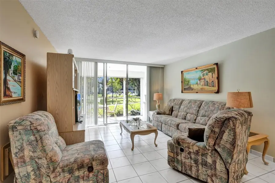 2999 NW 48th Avenue #142, Lauderdale Lakes, FL 33313 - #3