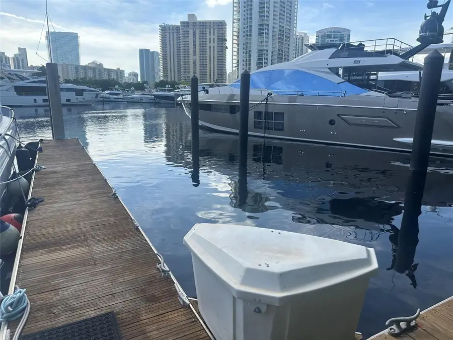 19777 E Country Club Drive, Aventura, FL 33180 - #3