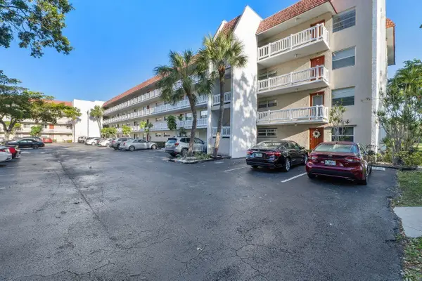 3551 Inverrary Dr #404, Lauderhill, FL 33319