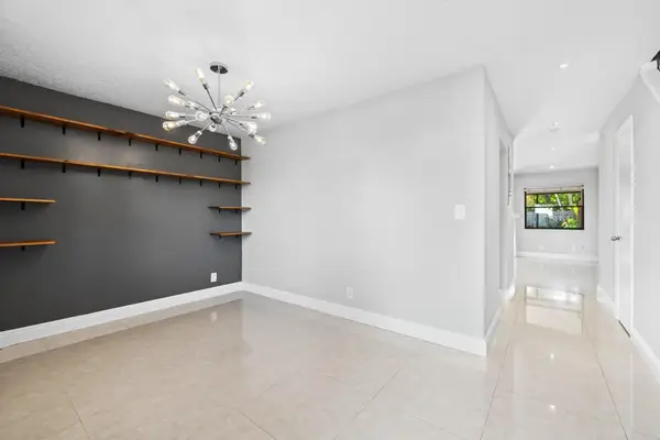 2127 NE 11th Avenue, Wilton Manors, FL 33305