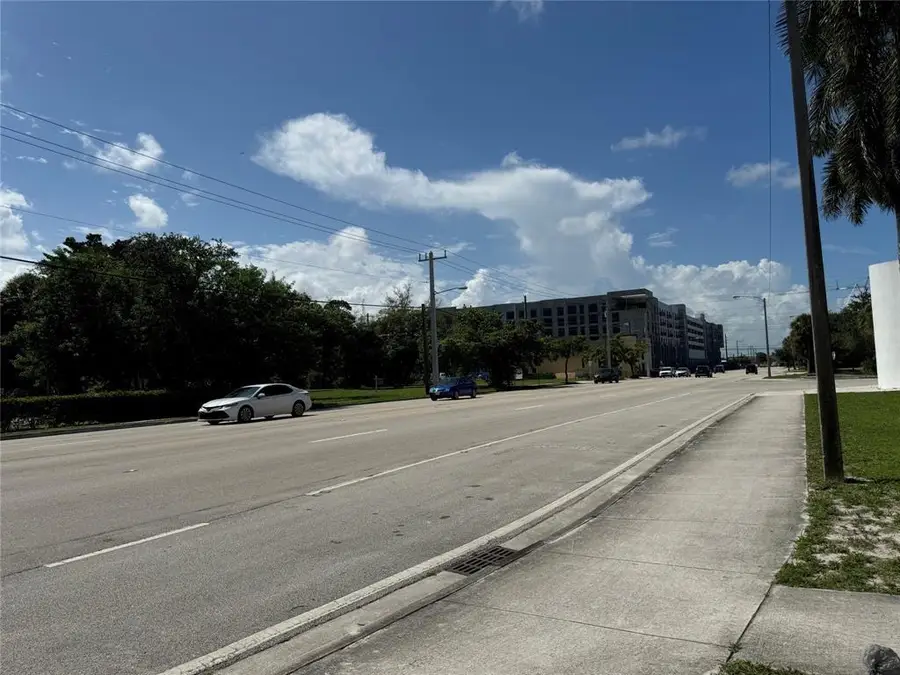 417,419+435 NW 7th Ave, Fort Lauderdale, FL 33311 - Image #2