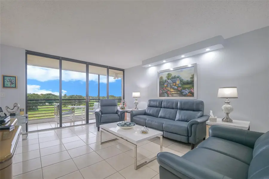 7300 Radice Ct #404, Lauderhill, FL 33319 - Image #3